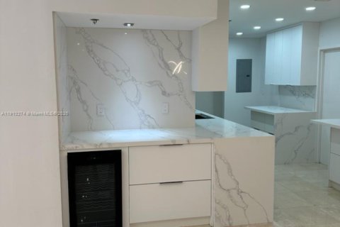 Condo in Key Biscayne, Florida, 3 bedrooms  № 2013114 - photo 7