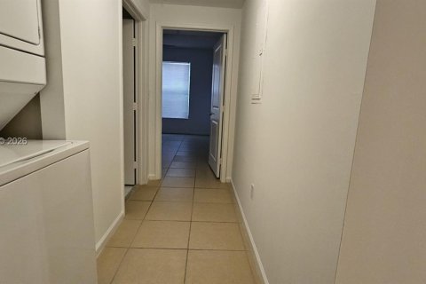 Condo in Coral Springs, Florida, 1 bedroom  № 2002279 - photo 16