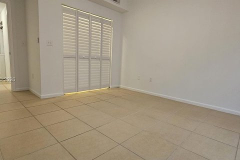 Condo in Coral Springs, Florida, 1 bedroom  № 2002279 - photo 4