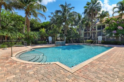 Condo in Coral Springs, Florida, 1 bedroom  № 2002279 - photo 9