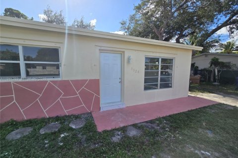House in Miami, Florida 3 bedrooms, 94.02 sq.m. № 2001875 - photo 2