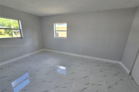 House in Miami, Florida 3 bedrooms, 94.02 sq.m. № 2001875 - photo 27