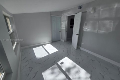 House in Miami, Florida 3 bedrooms, 94.02 sq.m. № 2001875 - photo 20