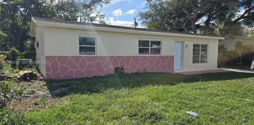 House in Miami, Florida 3 bedrooms, 94.02 sq.m. № 2001875