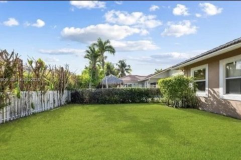 Купить виллу или дом в Корал-Спрингс, Флорида 3 комнаты, 211.63м2, № 2066512 - фото 9