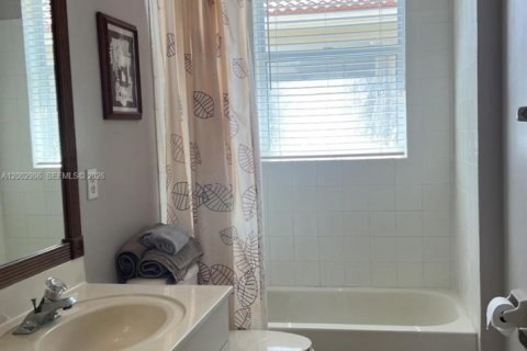 Купить виллу или дом в Корал-Спрингс, Флорида 3 комнаты, 211.63м2, № 2066512 - фото 16