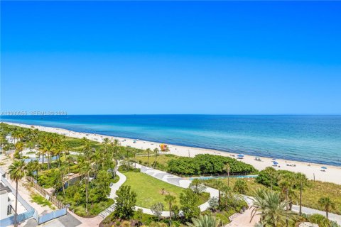 Copropriété à louer à Miami Beach, Floride: 2 chambres, 156.08 m2 № 2385013 - photo 20