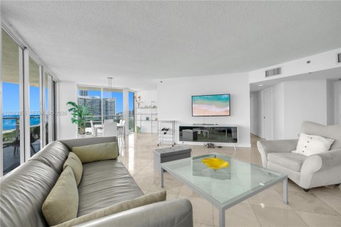 Copropriété à louer à Miami Beach, Floride: 2 chambres, 156.08 m2 № 2385013 - photo 9