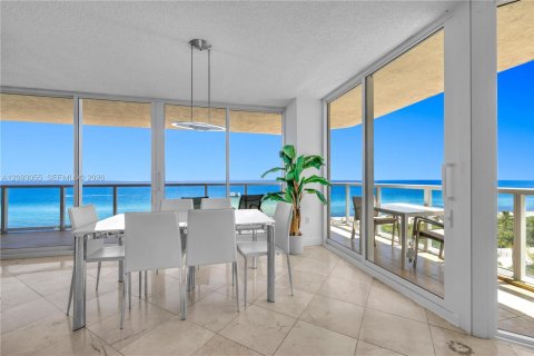 Copropriété à louer à Miami Beach, Floride: 2 chambres, 156.08 m2 № 2385013 - photo 5