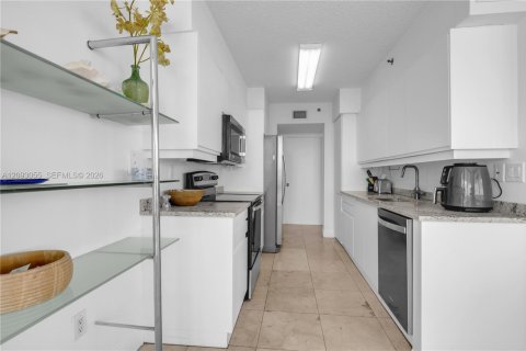 Copropriété à louer à Miami Beach, Floride: 2 chambres, 156.08 m2 № 2385013 - photo 11
