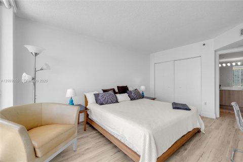 Copropriété à louer à Miami Beach, Floride: 2 chambres, 156.08 m2 № 2385013 - photo 14