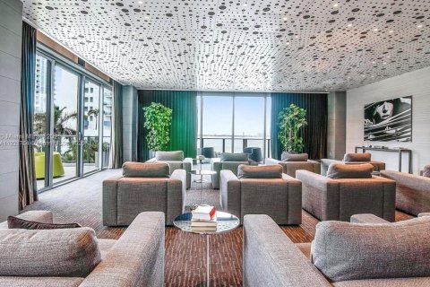 Condo in Miami, Florida, 2 bedrooms № 1975715 - photo 7