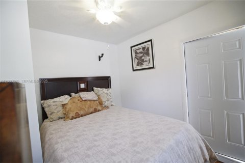 Снять в аренду виллу или дом в Майами, Флорида 1 спальня, 144.37м2, № 2067305 - фото 4