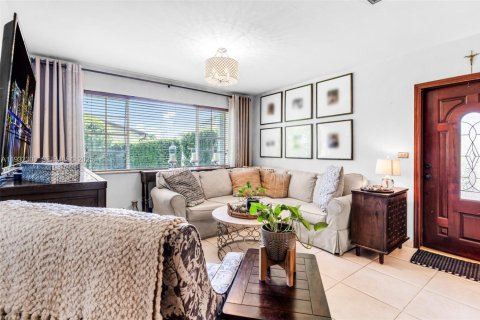 Villa ou maison à vendre à Miami, Floride: 3 chambres, 124.12 m2 № 1991481 - photo 5