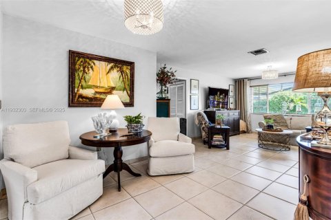 Villa ou maison à vendre à Miami, Floride: 3 chambres, 124.12 m2 № 1991481 - photo 7