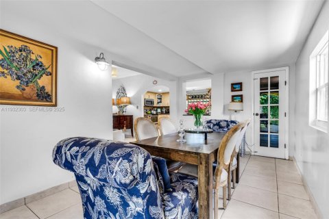 Villa ou maison à vendre à Miami, Floride: 3 chambres, 124.12 m2 № 1991481 - photo 13