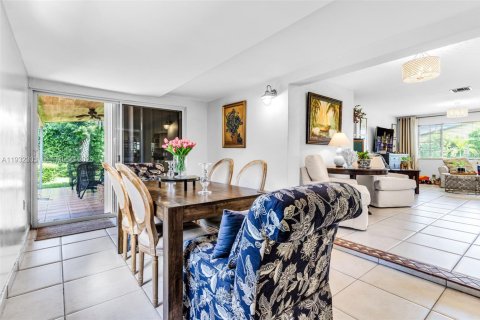 Villa ou maison à vendre à Miami, Floride: 3 chambres, 124.12 m2 № 1991481 - photo 12