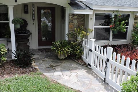 House in Mount Dora, Florida 3 bedrooms, 178.28 sq.m. № 1918941 - photo 8