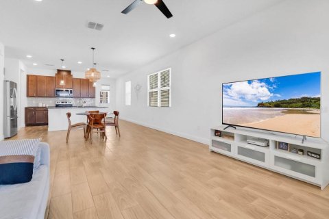 Apartamento en alquiler en Clermont, Florida, 3 dormitorios, 175.59 m2 № 1917162 - foto 11