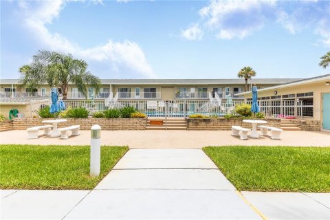 Condo in New Smyrna Beach, Florida, 2 bedrooms  № 1256342 - photo 19