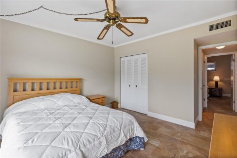 Condo in New Smyrna Beach, Florida, 2 bedrooms  № 1256342 - photo 8