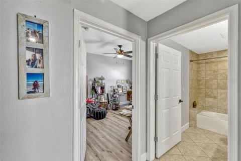 Condominio en venta en Daytona Beach Shores, Florida, 3 dormitorios, 235.79 m2 № 1644321 - foto 25