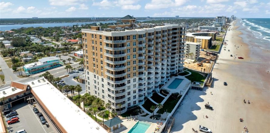 Condominio en Daytona Beach Shores, Florida, 3 dormitorios  № 1644321