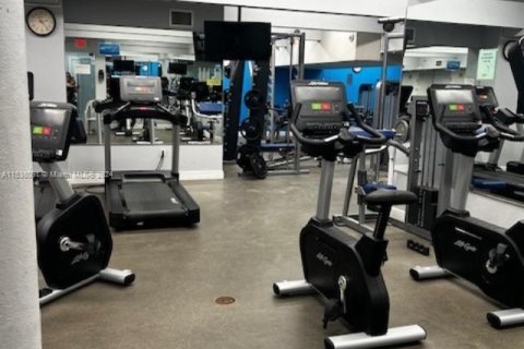 Condominio en venta en Hallandale Beach, Florida, 1 dormitorio, 89.19 m2 № 2035289 - foto 6