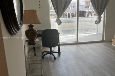 Condominio en venta en Hallandale Beach, Florida, 1 dormitorio, 89.19 m2 № 2035289 - foto 9