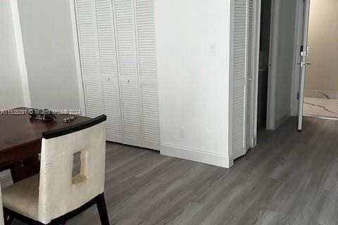 Condominio en venta en Hallandale Beach, Florida, 1 dormitorio, 89.19 m2 № 2035289 - foto 10