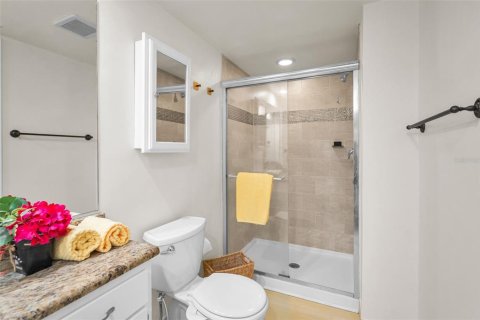 Condo in Largo, Florida, 2 bedrooms  № 1883383 - photo 22
