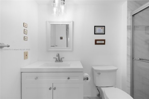 Купить кондоминиум в Авентура, Флорида 2 спальни, 99.22м2, № 1965806 - фото 15