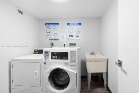 Купить кондоминиум в Авентура, Флорида 2 спальни, 99.22м2, № 1965806 - фото 27