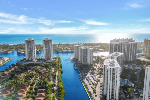 Купить кондоминиум в Авентура, Флорида 2 спальни, 99.22м2, № 1965806 - фото 8