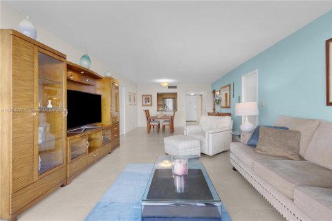 Купить кондоминиум в Авентура, Флорида 2 спальни, 99.22м2, № 1965806 - фото 5