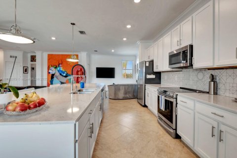 House in Bradenton, Florida 3 bedrooms, 195.28 sq.m. № 1705870 - photo 14