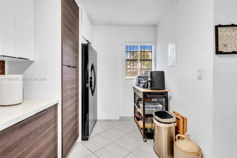 Снять в аренду кондоминиум в Майами, Флорида 2 спальни, 122.17м2, № 2025301 - фото 4