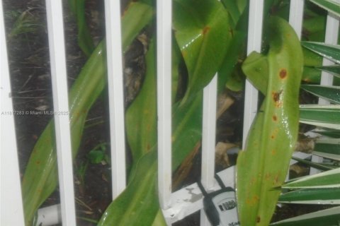 Copropriété à vendre à Lauderhill, Floride: 2 chambres, 106.65 m2 № 1923958 - photo 6