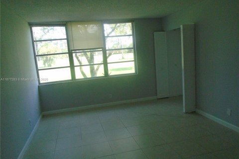 Copropriété à vendre à Lauderhill, Floride: 2 chambres, 106.65 m2 № 1923958 - photo 11