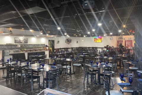 Commercial property in St. Lucie, Florida № 1939620 - photo 2