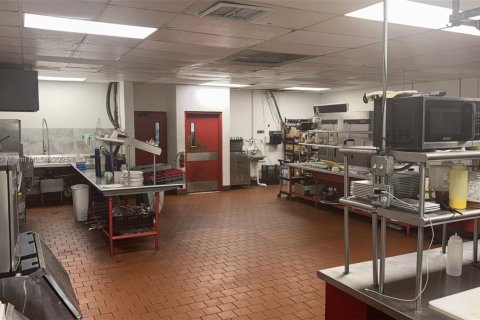 Commercial property in St. Lucie, Florida № 1939620 - photo 14