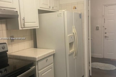 House in Miami Gardens, Florida 3 bedrooms, 166.85 sq.m. № 1944158 - photo 3