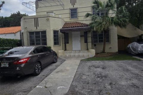 Снять в аренду виллу или дом в Майами, Флорида 3 спальни, 181.25м2, № 2005123 - фото 24