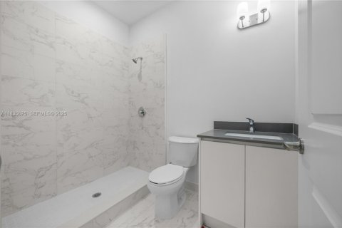 Снять в аренду таунхаус в Хомстед, Флорида 3 спальни, 144.74м2, № 1991509 - фото 18