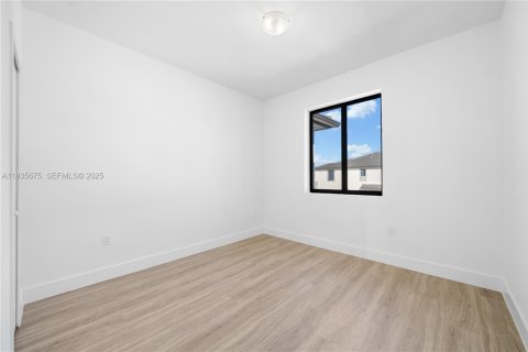 Снять в аренду таунхаус в Хомстед, Флорида 3 спальни, 144.74м2, № 1991509 - фото 14