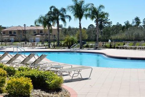 Townhouse in Poinciana, Florida 4 bedrooms, 158.03 sq.m. № 2103603 - photo 5