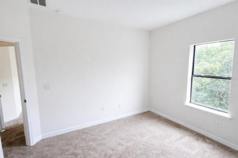 Townhouse in Poinciana, Florida 4 bedrooms, 158.03 sq.m. № 2103603 - photo 17
