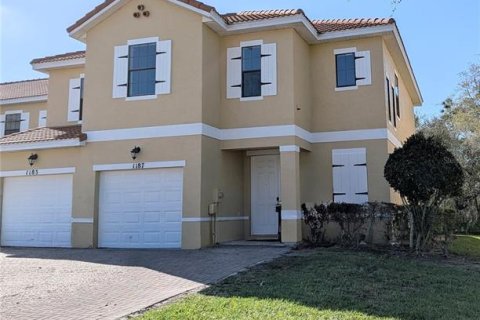 Townhouse in Poinciana, Florida 4 bedrooms, 158.03 sq.m. № 2103603