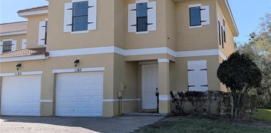 Townhouse in Poinciana, Florida 4 bedrooms, 158.03 sq.m. № 2103603