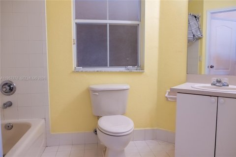 Купить кондоминиум в Майами, Флорида 2 спальни, 112.04м2, № 2006620 - фото 13